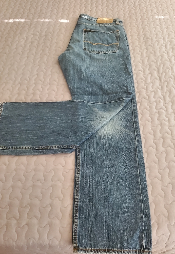Jeans - Picture 3 of 4